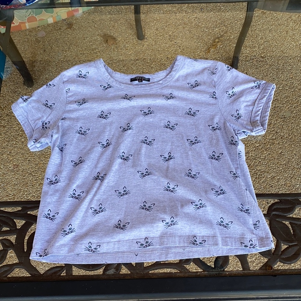Grey Cat Cropped T-Shirt